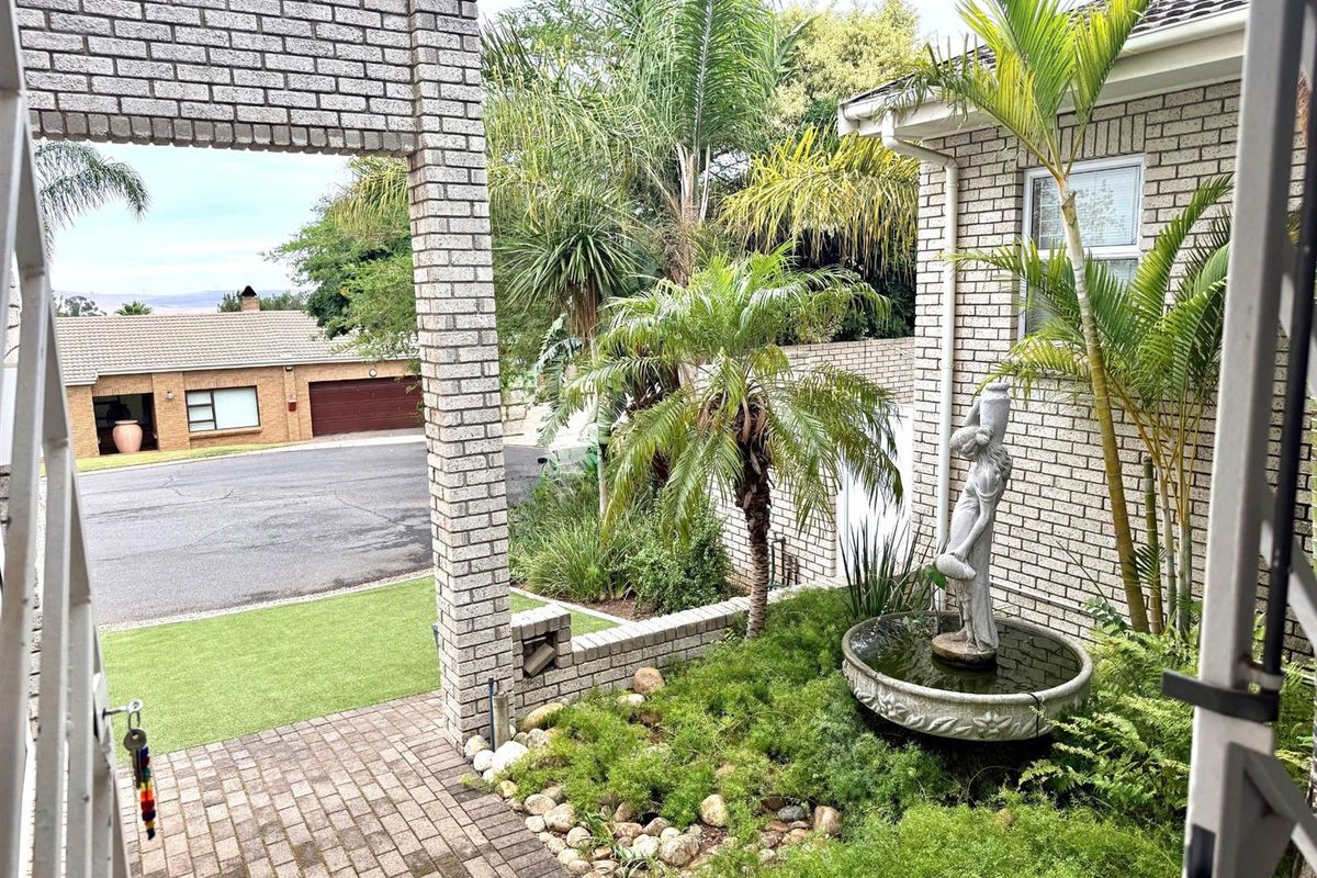 3 Bedroom House For Sale in Tafelzicht, Malmesbury - Photo 5
