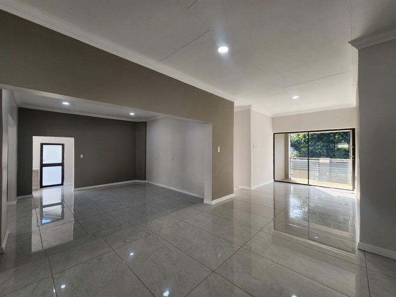 Contemporary Family Living with Added Versatility in Golden Acres Estate - Photo 5