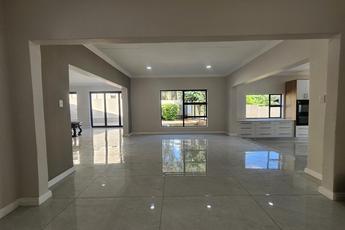 Contemporary Family Living with Added Versatility in Golden Acres Estate - Photo 3