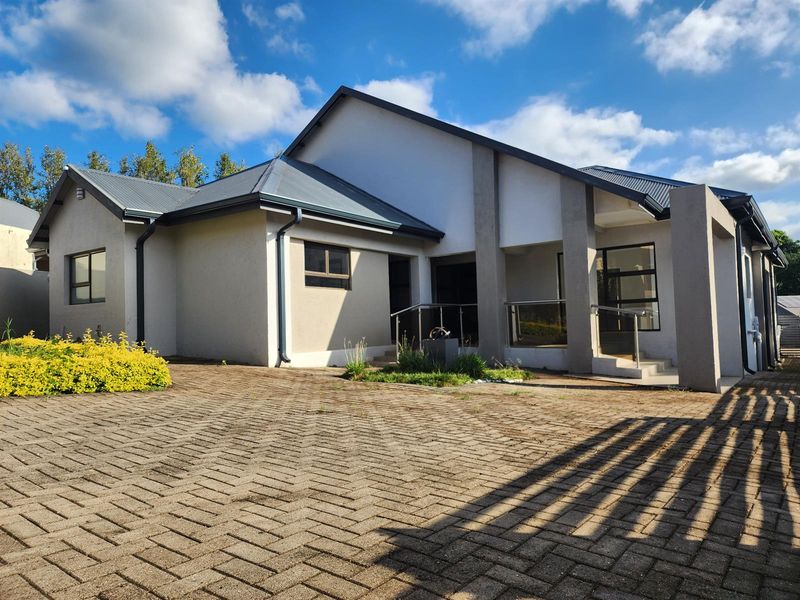 Contemporary Family Living with Added Versatility in Golden Acres Estate - Photo 1