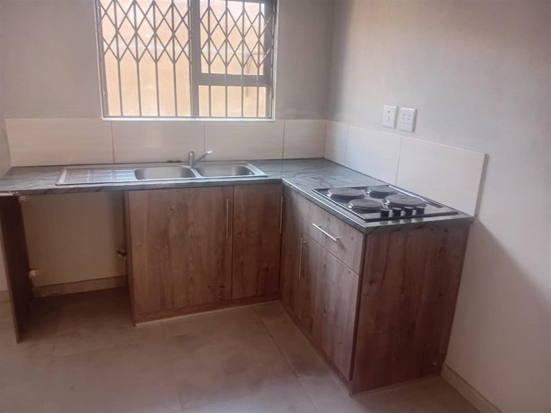 Apartment To Rent in Cosmo City, Roodepoort - Photo 10