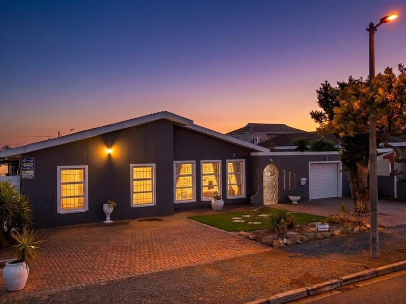 Immaculate Family Home - Prime Spot, Walking Distance to Goodwood Primary! - Photo 9