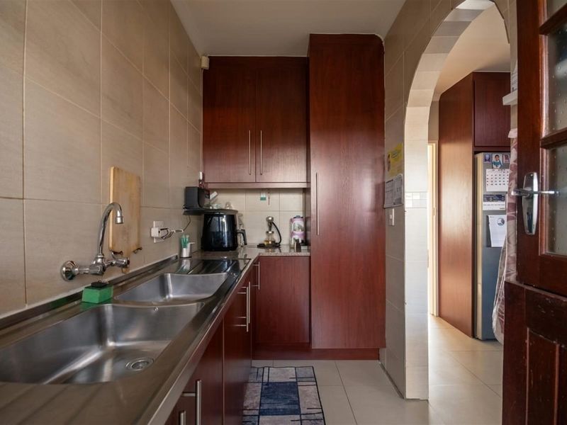 Immaculate Family Home - Prime Spot, Walking Distance to Goodwood Primary! - Photo 7