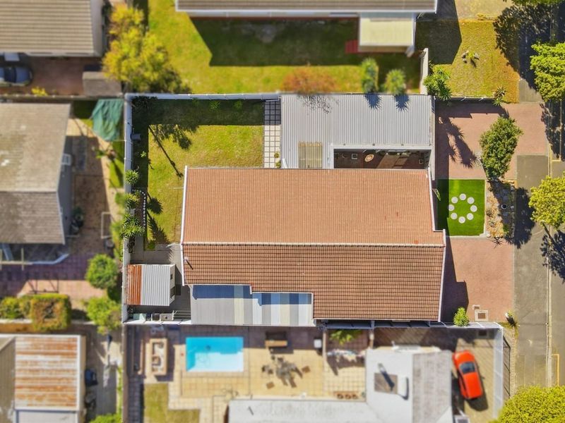 Immaculate Family Home - Prime Spot, Walking Distance to Goodwood Primary! - Photo 2