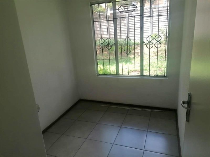 Apartment For Sale in Country View, Midrand - Photo 6