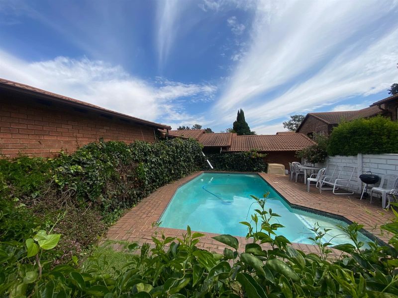 Apartment To Rent in Ferndale Randburg Gauteng - Photo 2