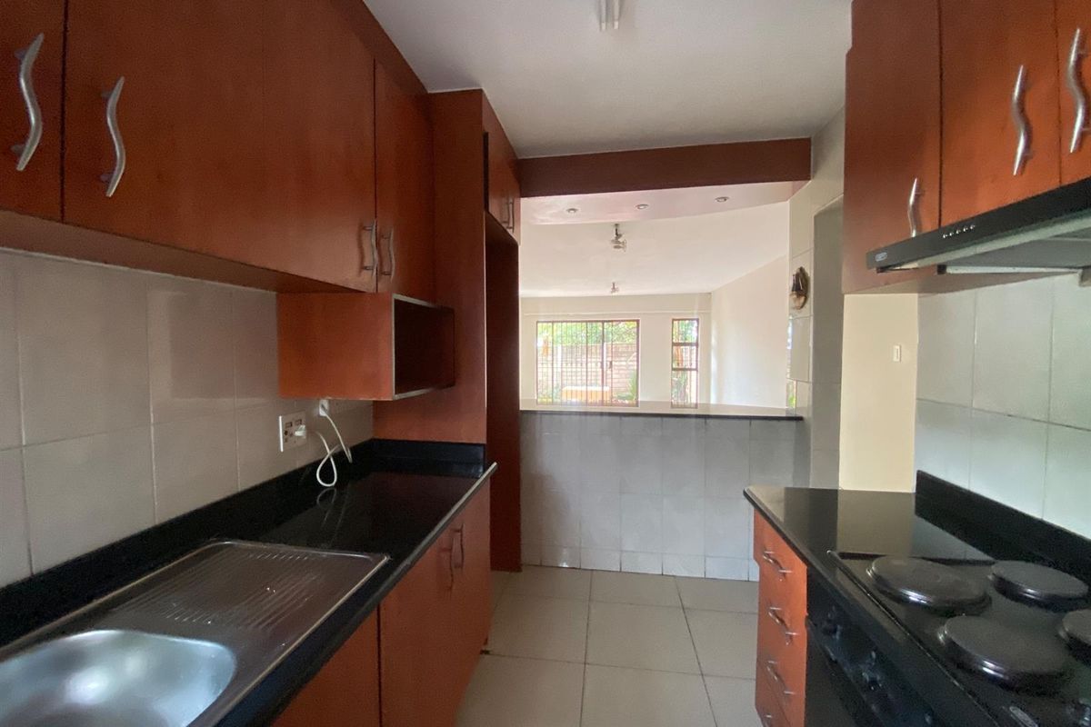 Apartment To Rent in Ferndale Randburg Gauteng - Photo 3