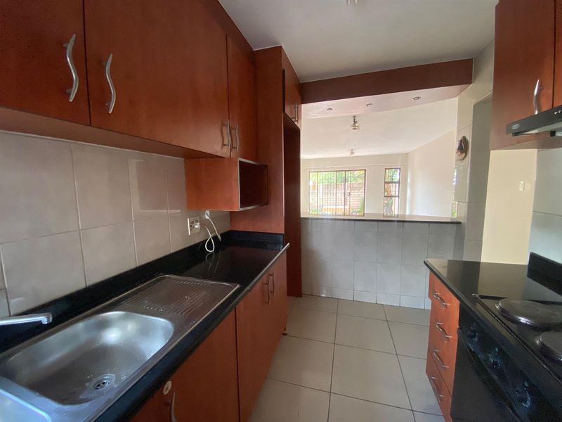 Apartment To Rent in Ferndale Randburg Gauteng - Photo 4