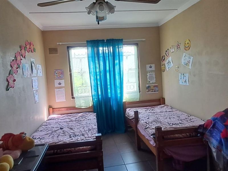 3 Bedroom House for Sale in Woodview, Phoenix, KwaZulu Natal - Photo 9