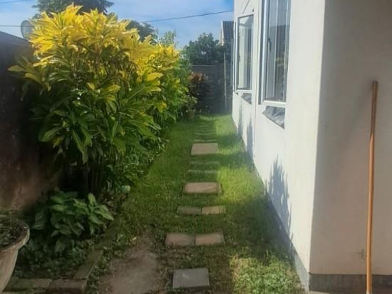 3 Bedroom House for Sale in Woodview, Phoenix, KwaZulu Natal - Photo 2