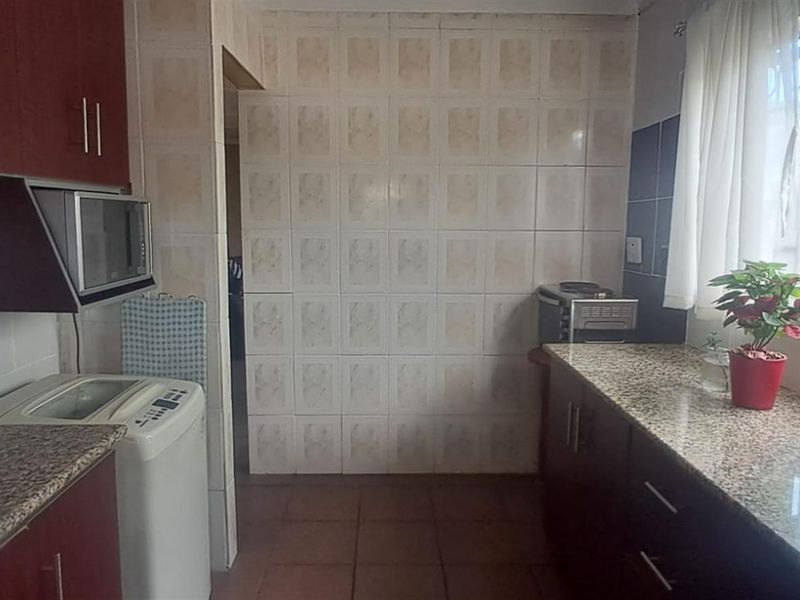 3 Bedroom House for Sale in Woodview, Phoenix, KwaZulu Natal - Photo 4