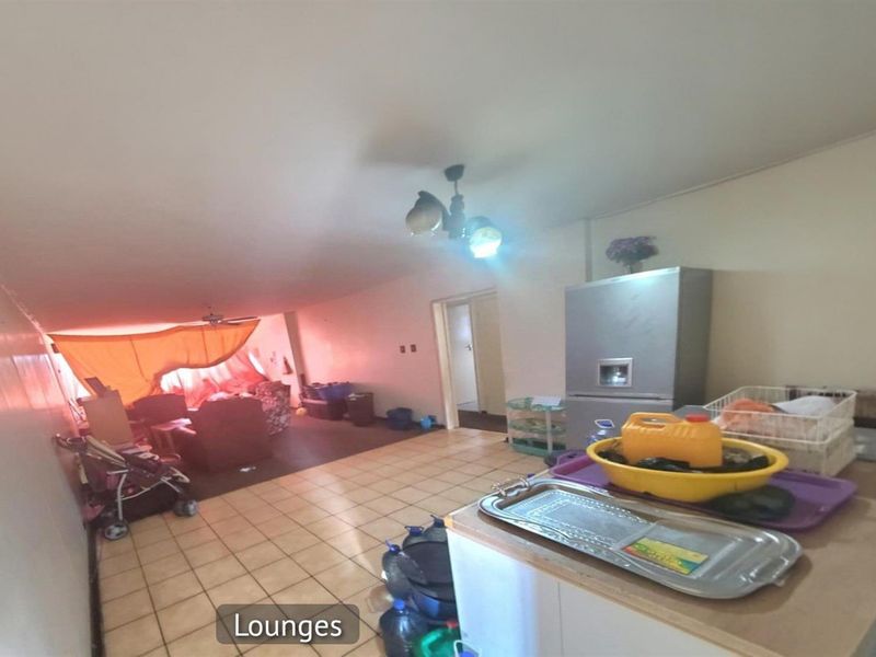 Apartment Block For Sale in Witbank Ext 5, Witbank - Photo 4