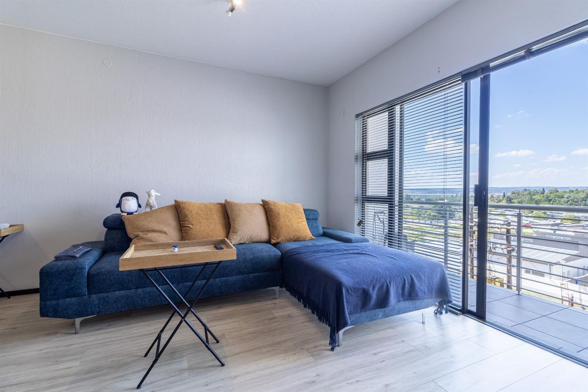 Modern 2bed 2bath Lifestyle Apartment in Broadacres - Photo 4