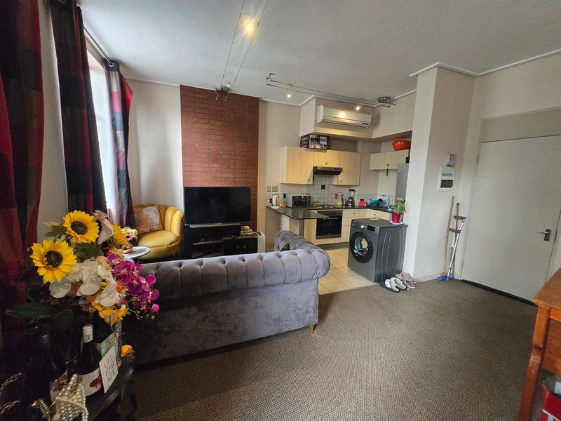 Secure, Contemporary Apartment living in the City - Marshalltown - Photo 10