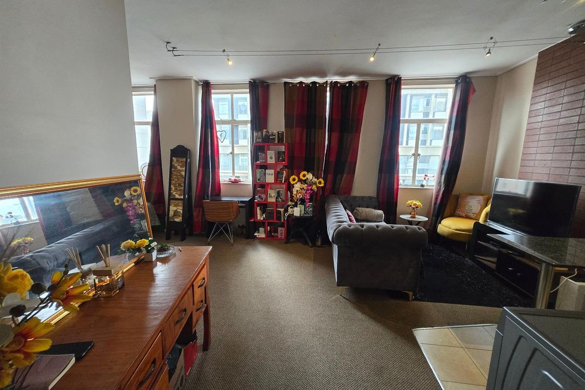 Secure, Contemporary Apartment living in the City - Marshalltown - Photo 3