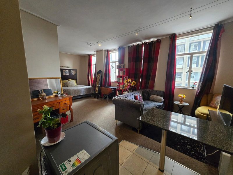 Secure, Contemporary Apartment living in the City - Marshalltown - Photo 8