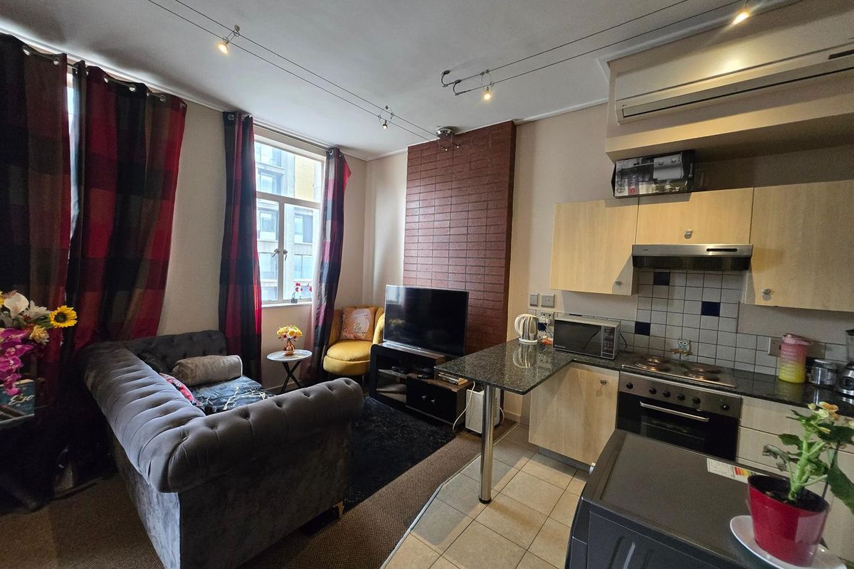 Secure, Contemporary Apartment living in the City - Marshalltown - Photo 4