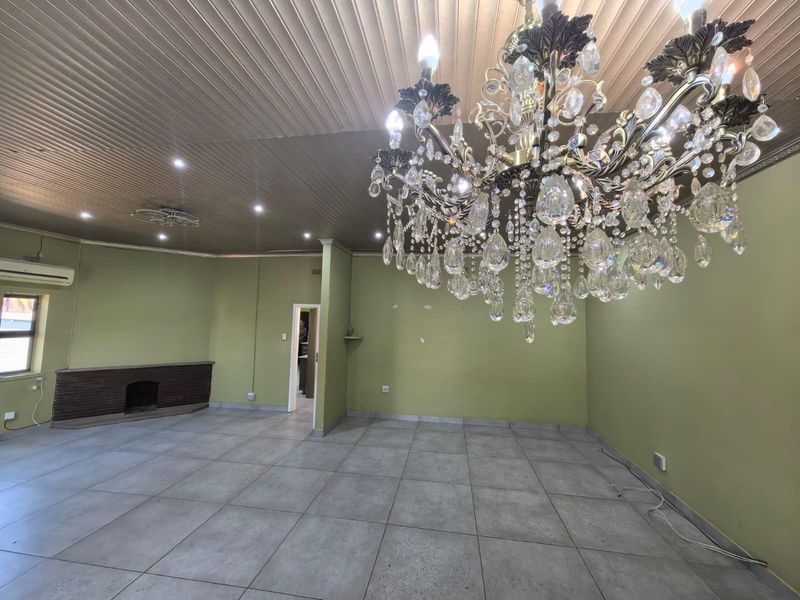 A Garden Sanctuary with Endless Potential in Heart of Herlear, Kimberley - Photo 4