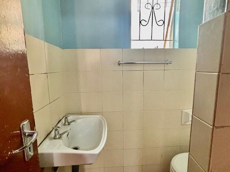 Prime Scottsville Apartment | Walk to UKZN | High-Return Unit +/- R12k pm | Secured Complex - Photo 9