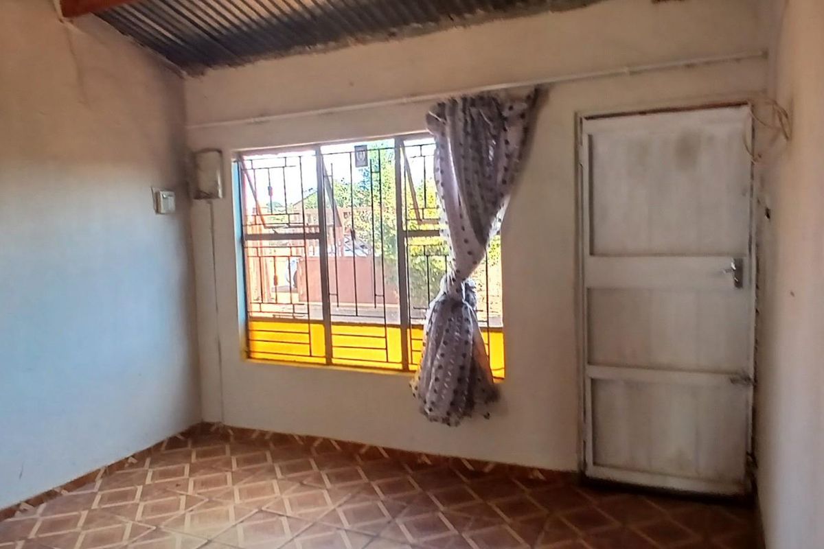 Investor's Collection in Soshanguve - Photo 5