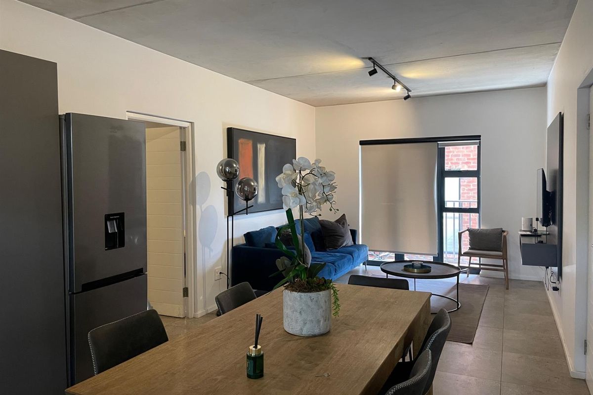 Fully Furnished 1 Bedroom Apartment To Rent in Hyde Park, Sandton - Photo 2