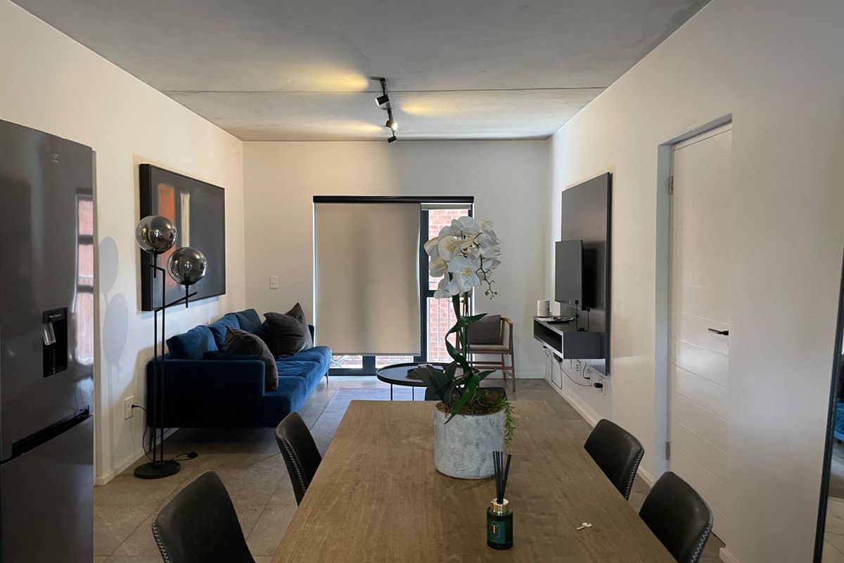 Fully Furnished 1 Bedroom Apartment To Rent in Hyde Park, Sandton - Photo 4