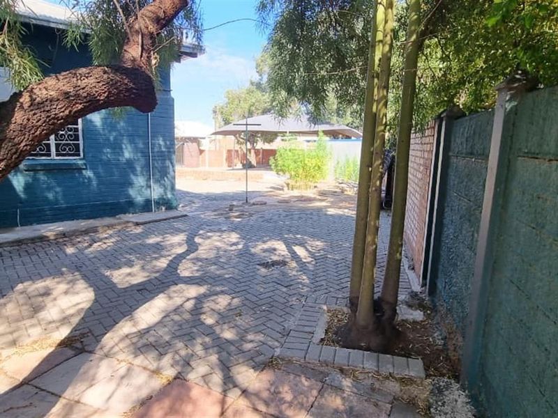 Spacious Family Haven with Income Potential in Sought-After Suburb! - Photo 8