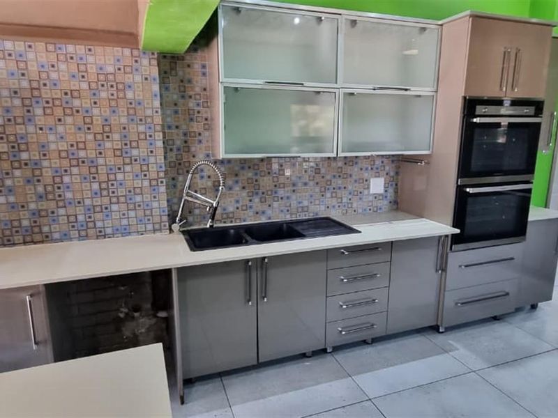 Spacious Family Haven with Income Potential in Sought-After Suburb! - Photo 6