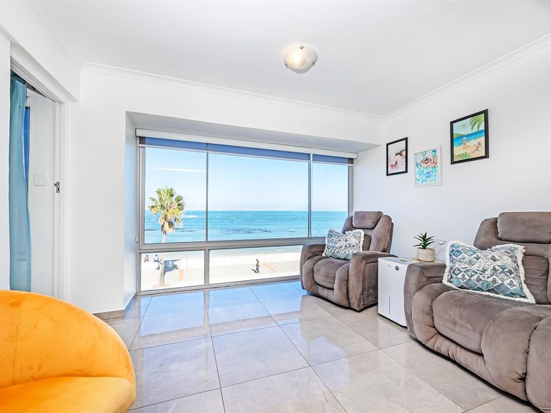 Modern ,Elegant 3-Bedroom Penthouse Beach Front Apartment - Airbnb Allowed - Photo 2