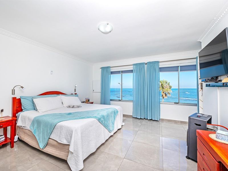 Modern ,Elegant 3-Bedroom Penthouse Beach Front Apartment - Airbnb Allowed - Photo 9