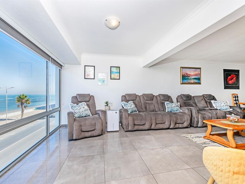 Modern ,Elegant 3-Bedroom Penthouse Beach Front Apartment - Airbnb Allowed - Photo 3