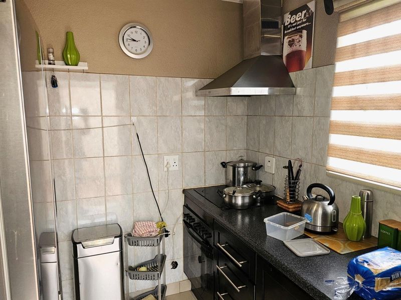 2 Bedroom Family Home To Rent in Riverlea, Johannesburg - Photo 5