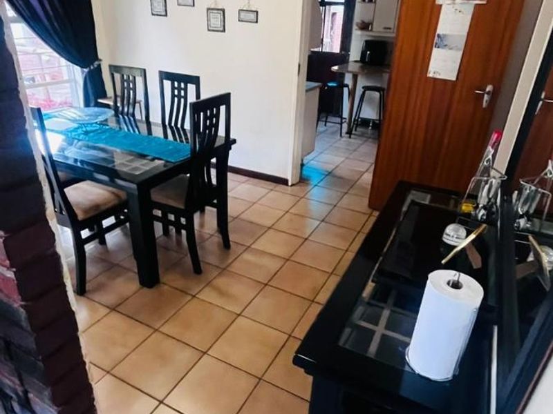 Spacious Family Home with 2 Flatlets and a Pool for Sale in Lyttelton Manor, Centurion - Photo 3