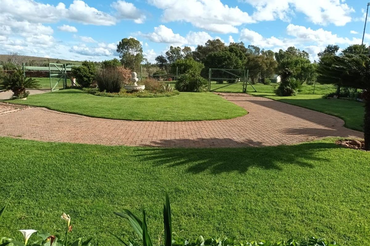 *Prime 112.5ha Multi-Use Estate for Sale - Near Hartbeesfontein* - Photo 3