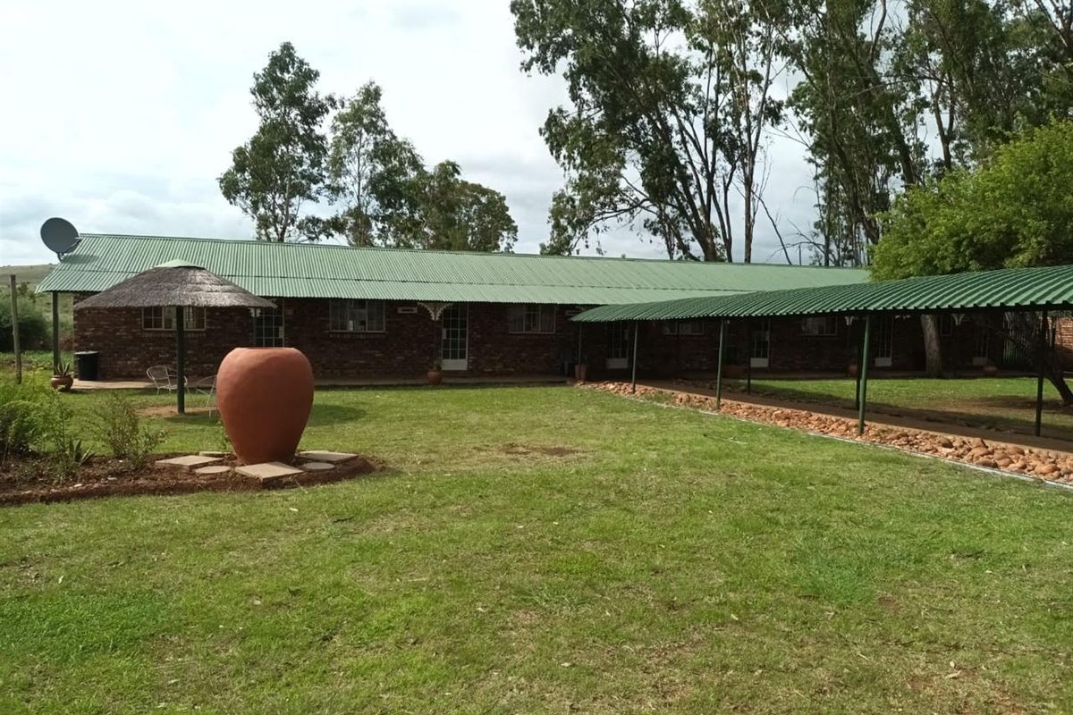 *Prime 112.5ha Multi-Use Estate for Sale - Near Hartbeesfontein* - Photo 2