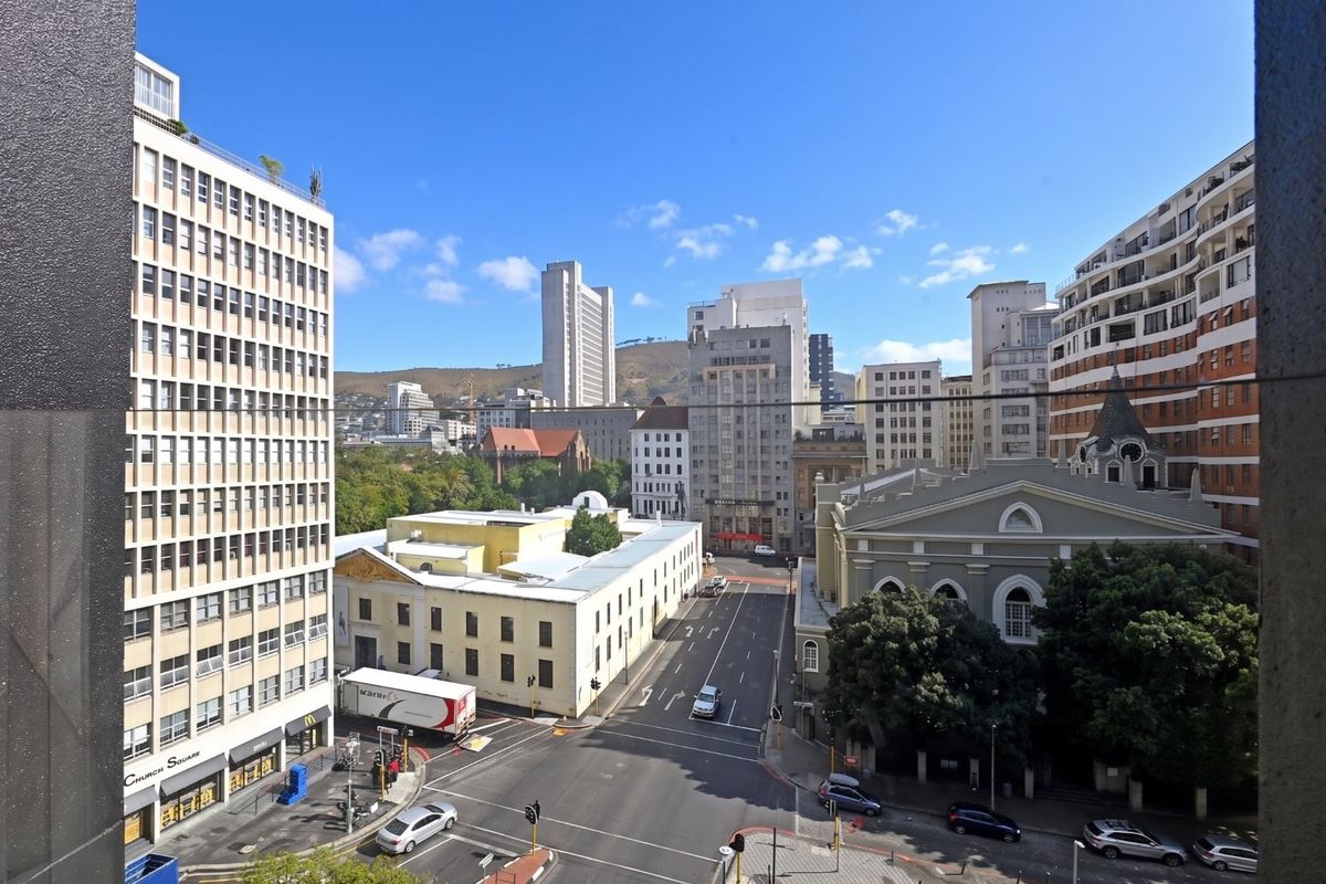 Exclusive Full-Floor Executive Sanctuary with Historic Church Square Views - Photo 4