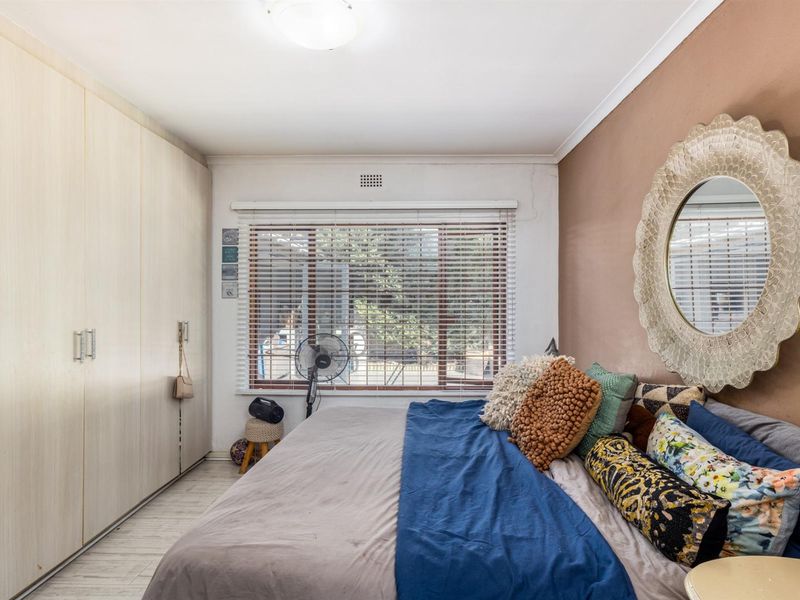 Beautiful home in the popular suburb of Stellenridge - Photo 8