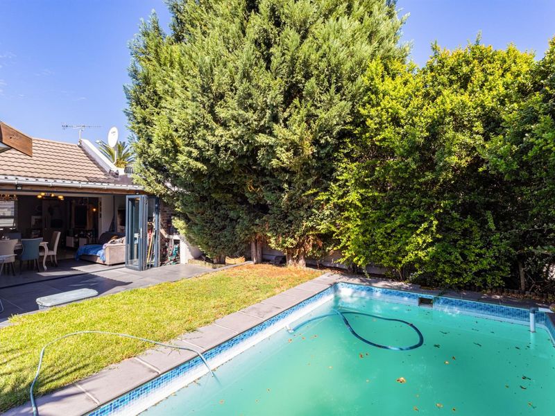 Beautiful home in the popular suburb of Stellenridge - Photo 6