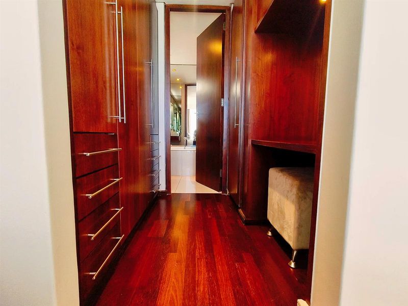 Penthouse Apartment - Photo 10