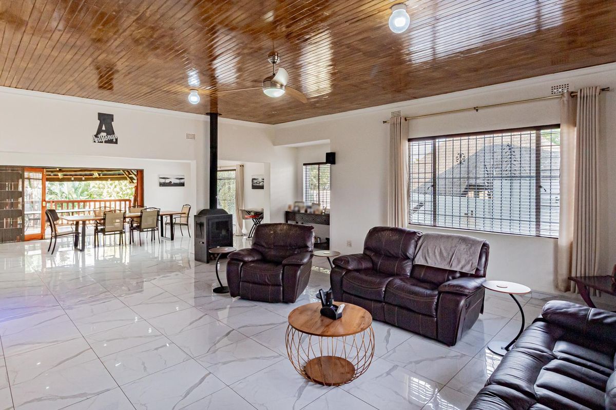 House For Sale in Florida Hills, Roodepoort - Photo 5