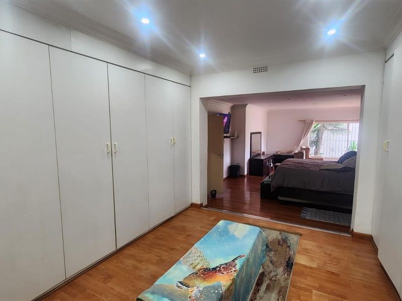 House For Sale in Florida Hills, Roodepoort - Photo 6