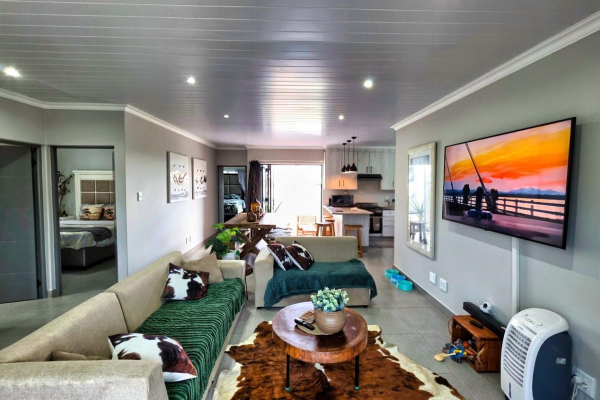 House For Sale in Dana Bay Mossel Bay Western Cape - Photo 2