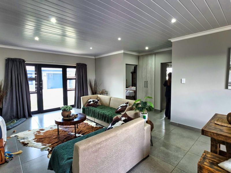 House For Sale in Dana Bay Mossel Bay Western Cape - Photo 5