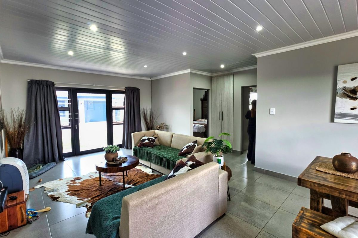 House For Sale in Dana Bay Mossel Bay Western Cape - Photo 5