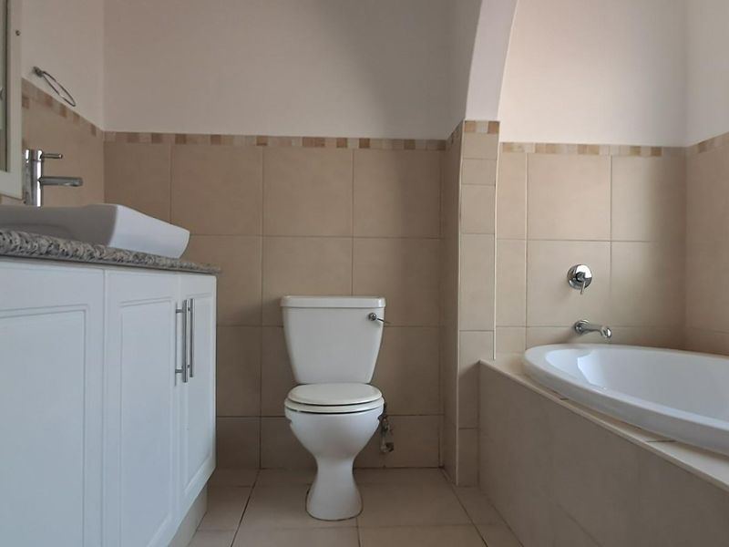 House To Rent in Umhlanga Rocks, Umhlanga, KwaZulu Natal - Photo 10