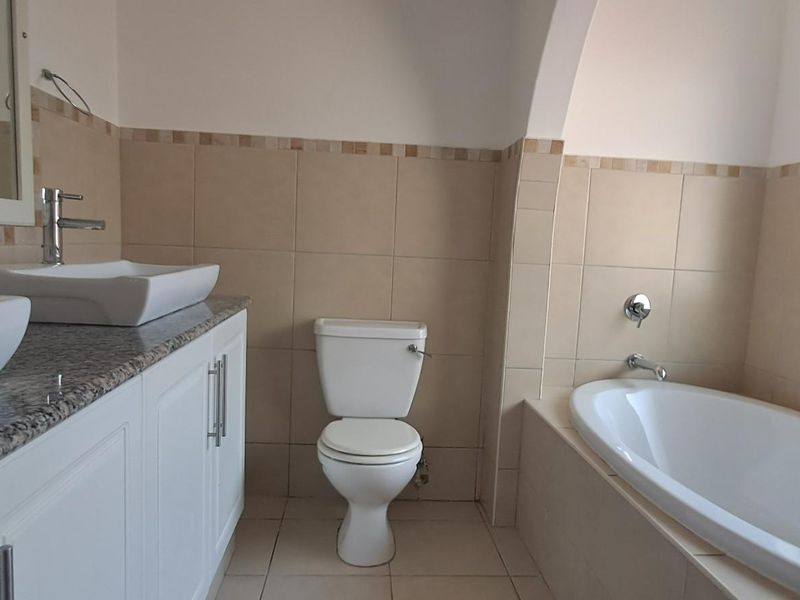 House To Rent in Umhlanga Rocks, Umhlanga, KwaZulu Natal - Photo 9