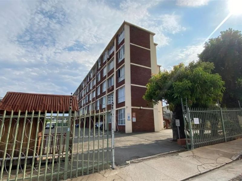 Apartment For Sale in Glenwood, Durban, KwaZulu Natal - Photo 9