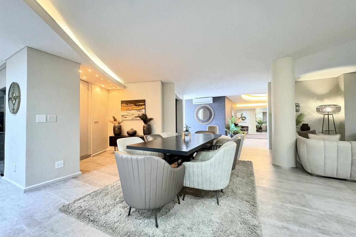Exquisite 454 Square 4 Bed Penthouse For Sale - Photo 4