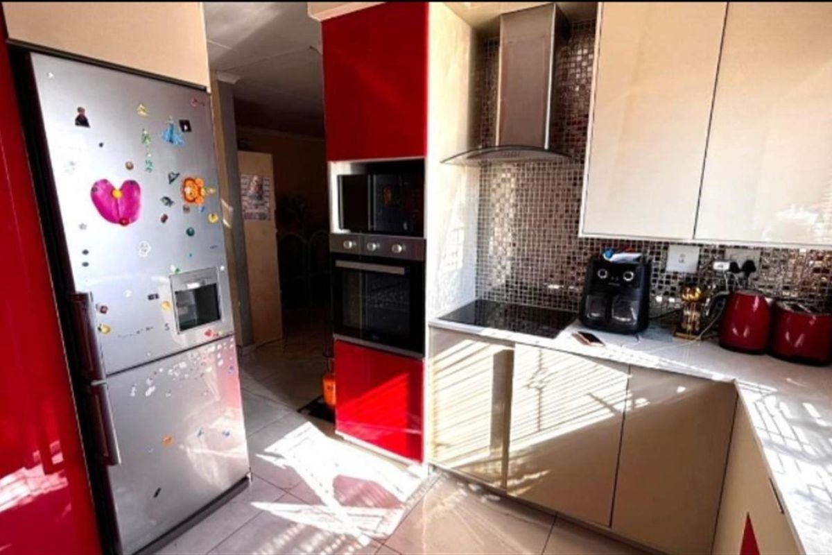 House For Sale in Birch Acres, Kempton Park - Photo 4