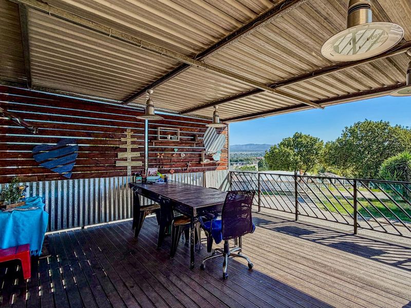 Four Bedroom House with Outside Room and Pool  | Listed by Danté Koen and Paul Gierke, eXp Realty - Photo 9